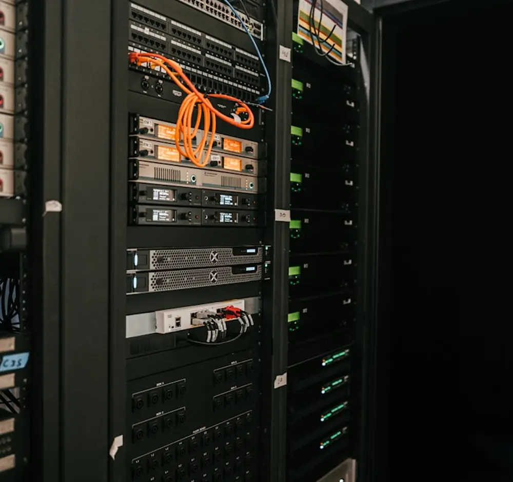 Server rack with network cabling in a data centre